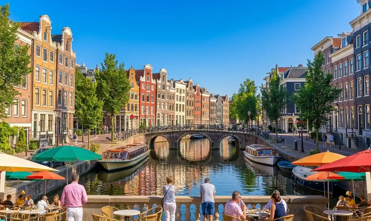 Amsterdam — canals and historic centre
